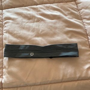 Striped Lululemon headband